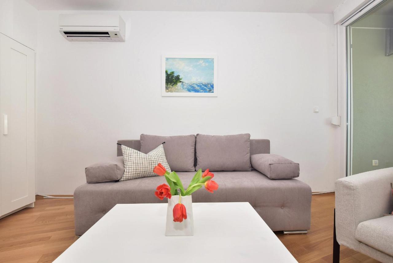 Sunshine Apartment Makarska Exterior photo