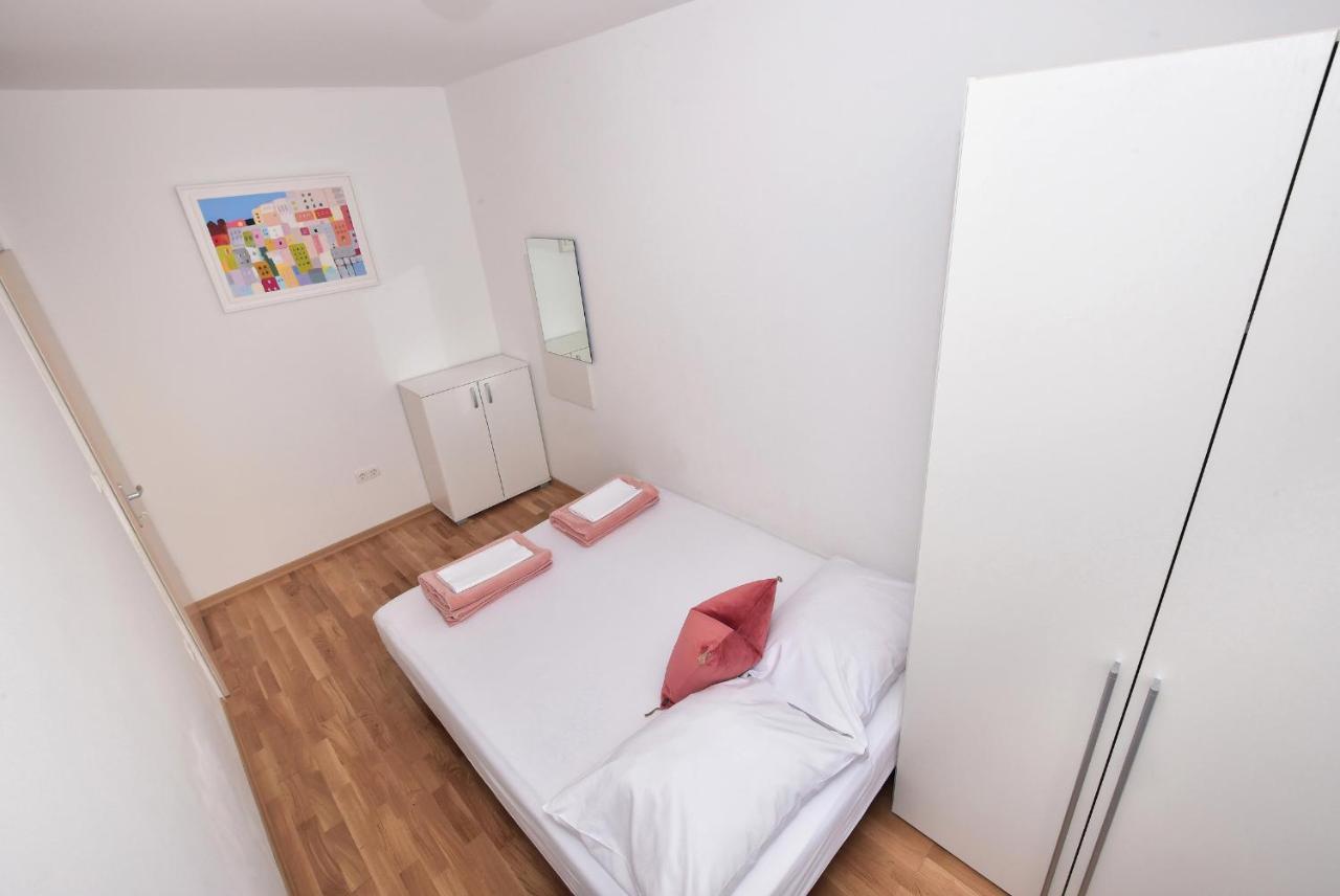 Sunshine Apartment Makarska Exterior photo